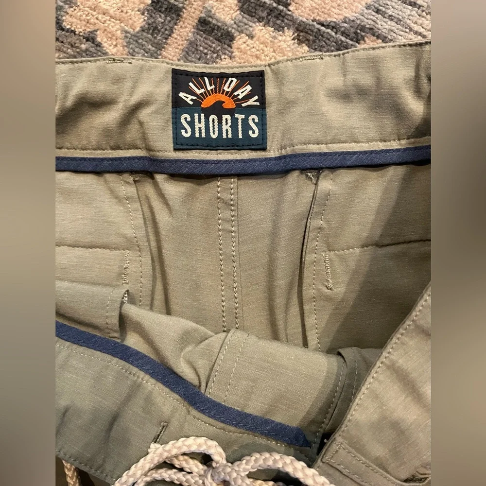 Faherty Olive Cotton-Blend Flat Front Shorts